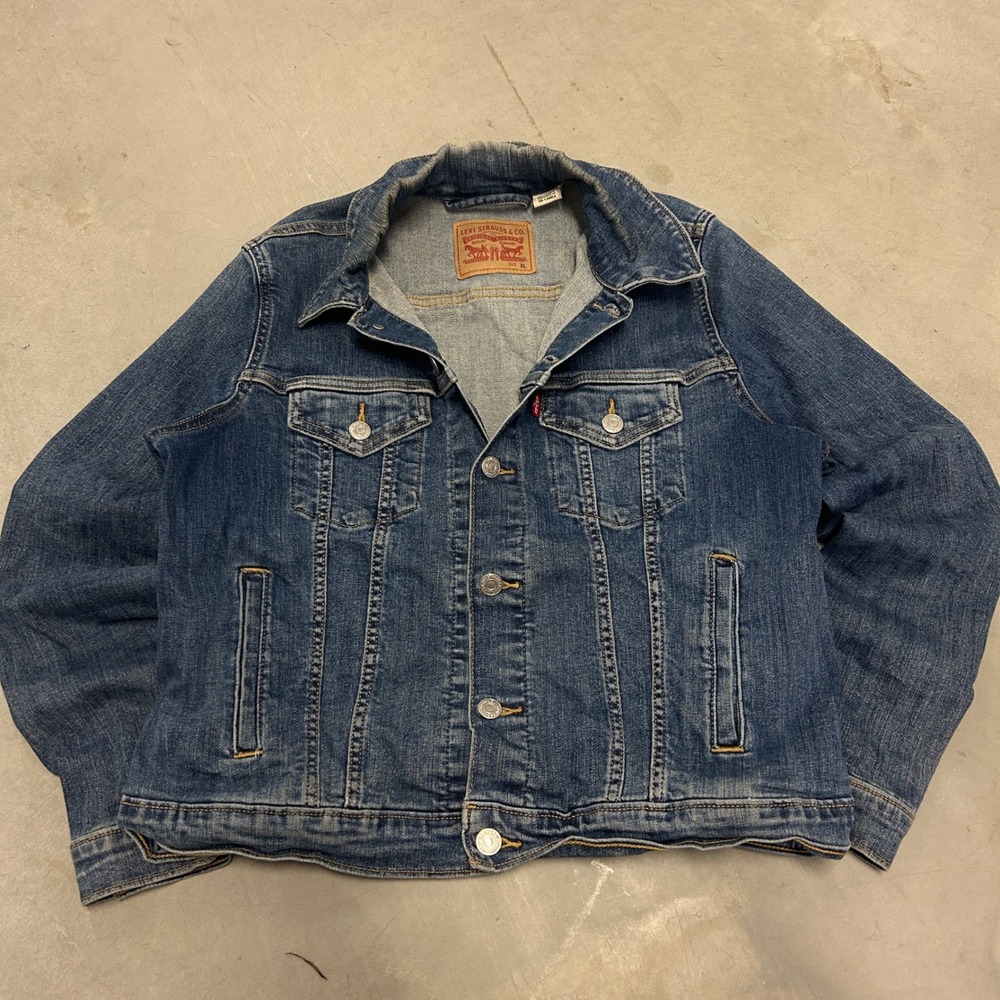 Levis Womens Denim Trucker Jacket Medium Wash Blue XL J99